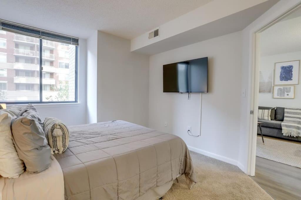 Sensational 1 Bedroom Condo At Ballston Place With Gym Arlington Exteriér fotografie