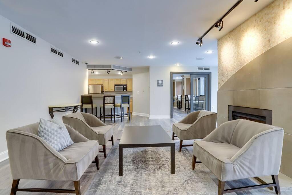 Sensational 1 Bedroom Condo At Ballston Place With Gym Arlington Exteriér fotografie