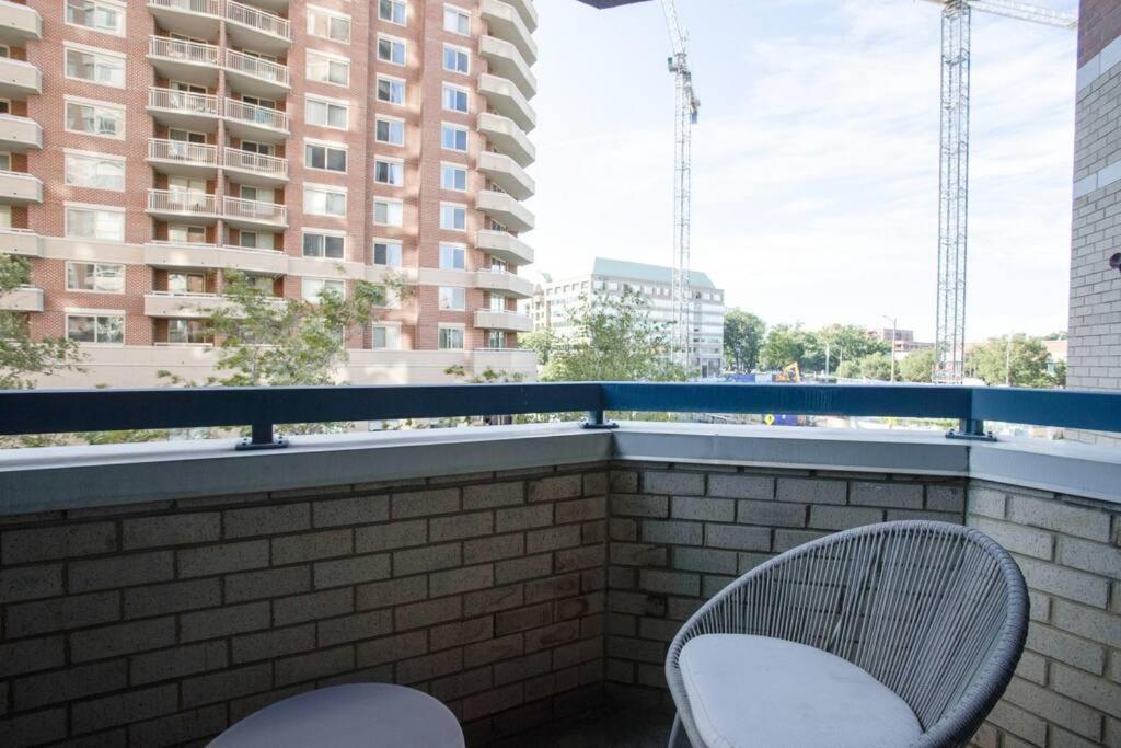Sensational 1 Bedroom Condo At Ballston Place With Gym Arlington Exteriér fotografie