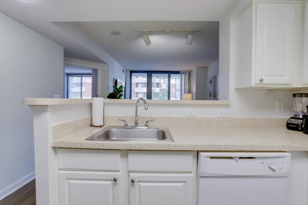 Sensational 1 Bedroom Condo At Ballston Place With Gym Arlington Exteriér fotografie