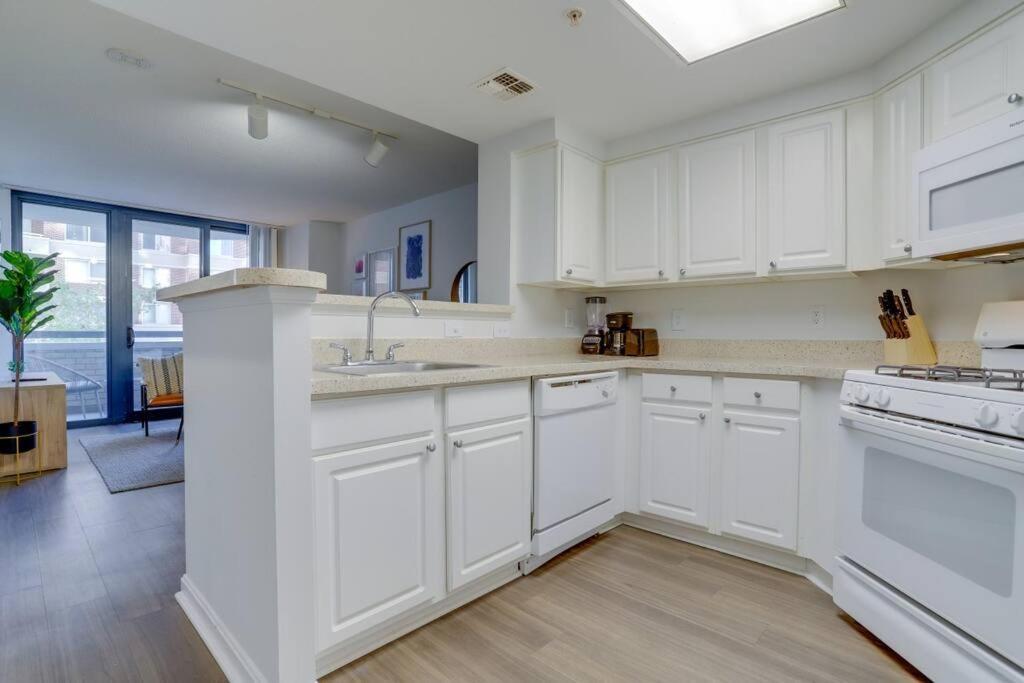 Sensational 1 Bedroom Condo At Ballston Place With Gym Arlington Exteriér fotografie